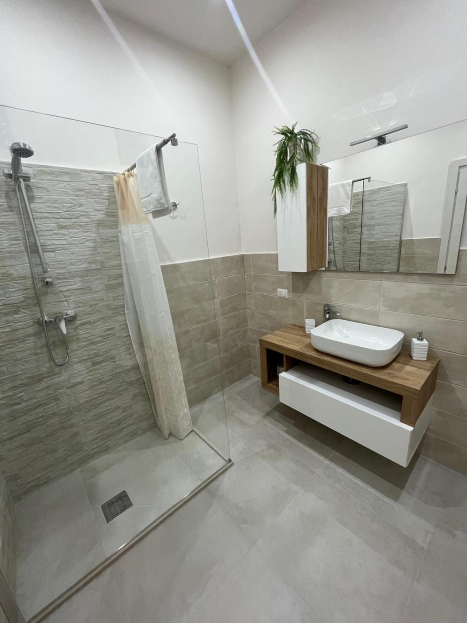 Case Vacanze Lulu Secli Bagian luar foto